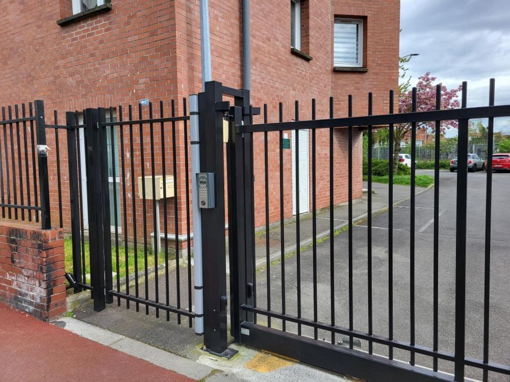 Joli Appartement Marcq En Baroeul Proche Lille エクステリア 写真